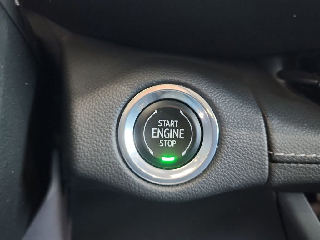 Certified 2023 Buick Envision Essence image 16