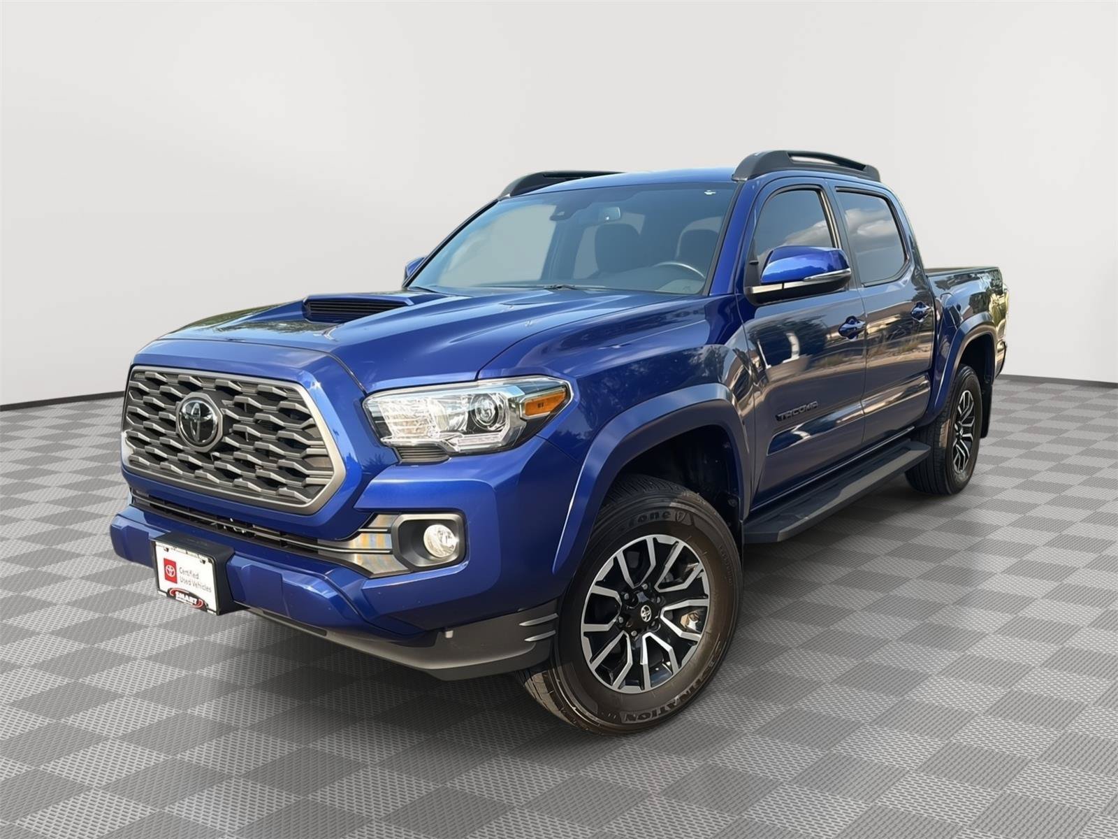 Used 2023 Toyota Tacoma TRD Sport w/ Black Out Package (TMS) AWD/4WD image 1