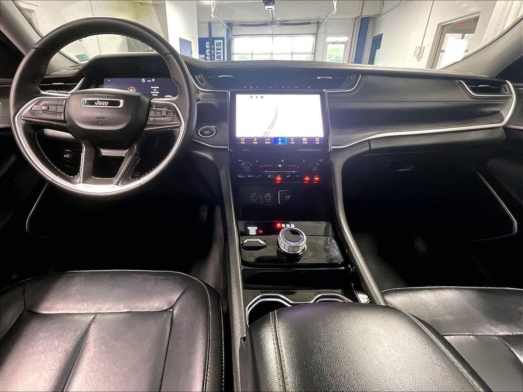 Used 2022 Jeep Grand Cherokee L Limited AWD/4WD image 22