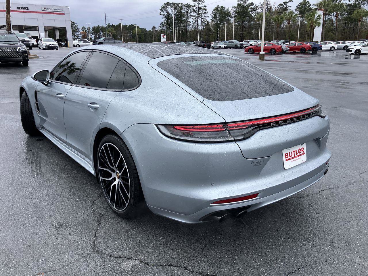 Used 2023 Porsche Panamera Platinum Edition w/ Sportdesign Package image 3