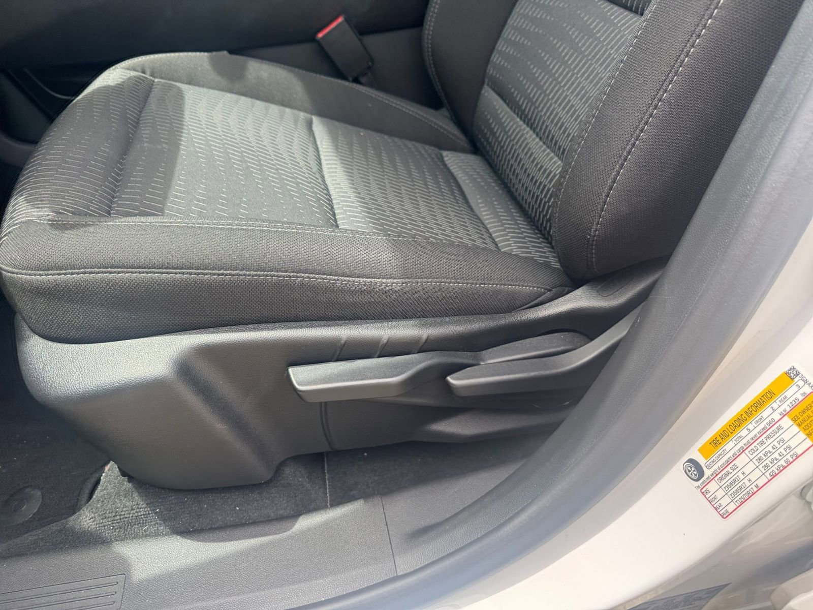 Used 2025 Chevrolet Equinox LT AWD/4WD image 18