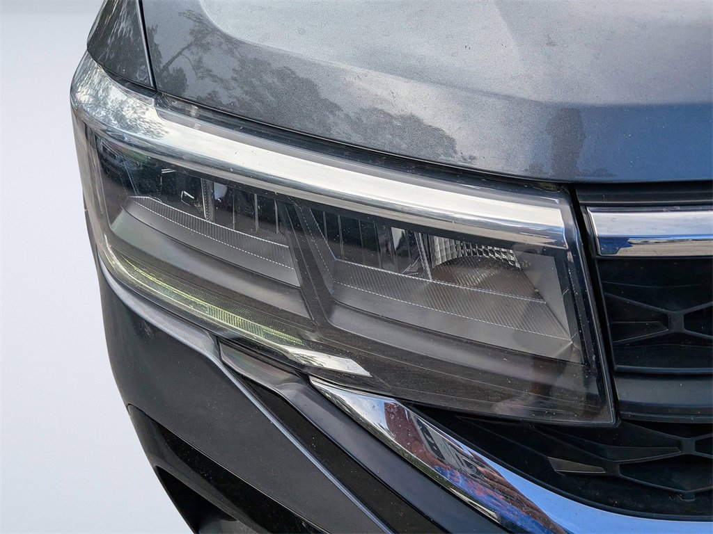 Used 2024 Volkswagen Taos S image 9