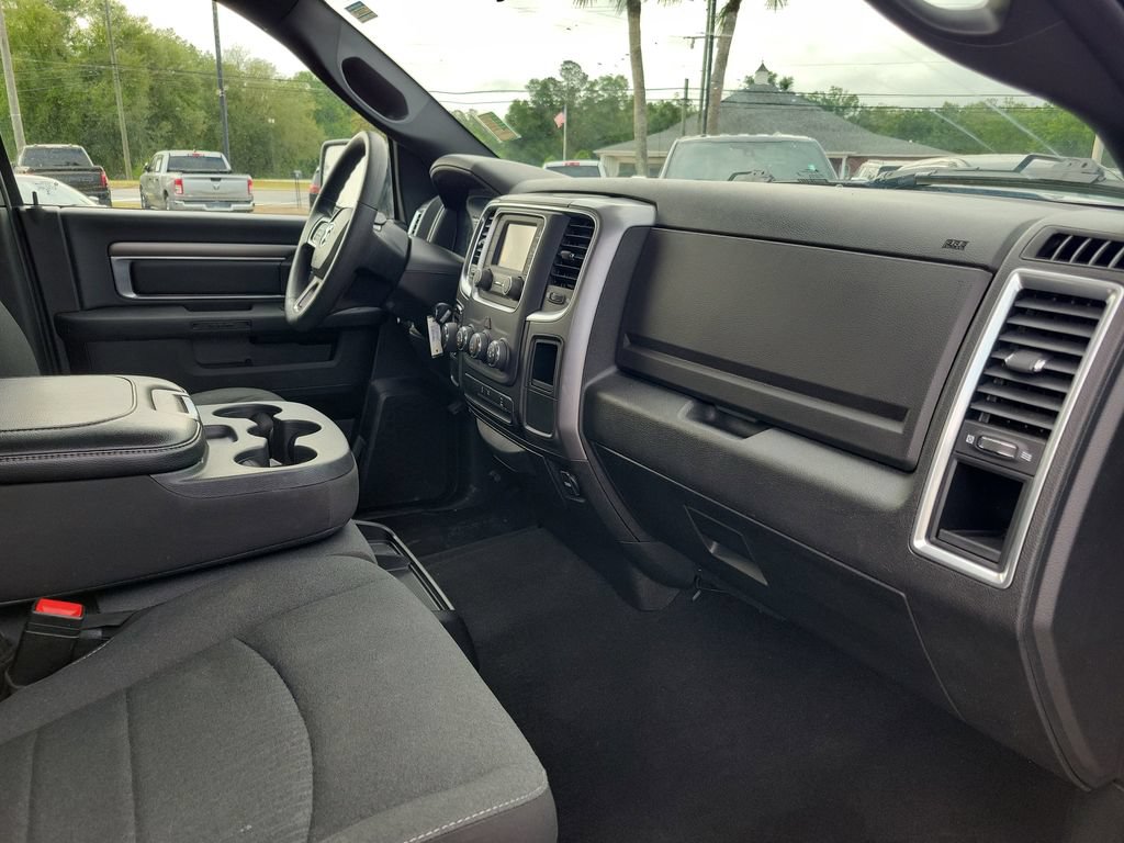 Used 2024 RAM 1500 Warlock RWD image 32