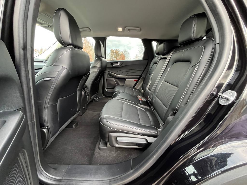 Used 2023 Ford Escape Platinum image 17