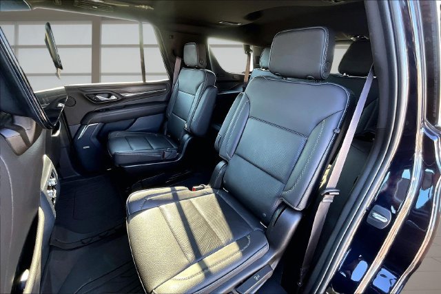 Used 2021 GMC Yukon Denali w/ Denali Premium Package AWD/4WD image 25