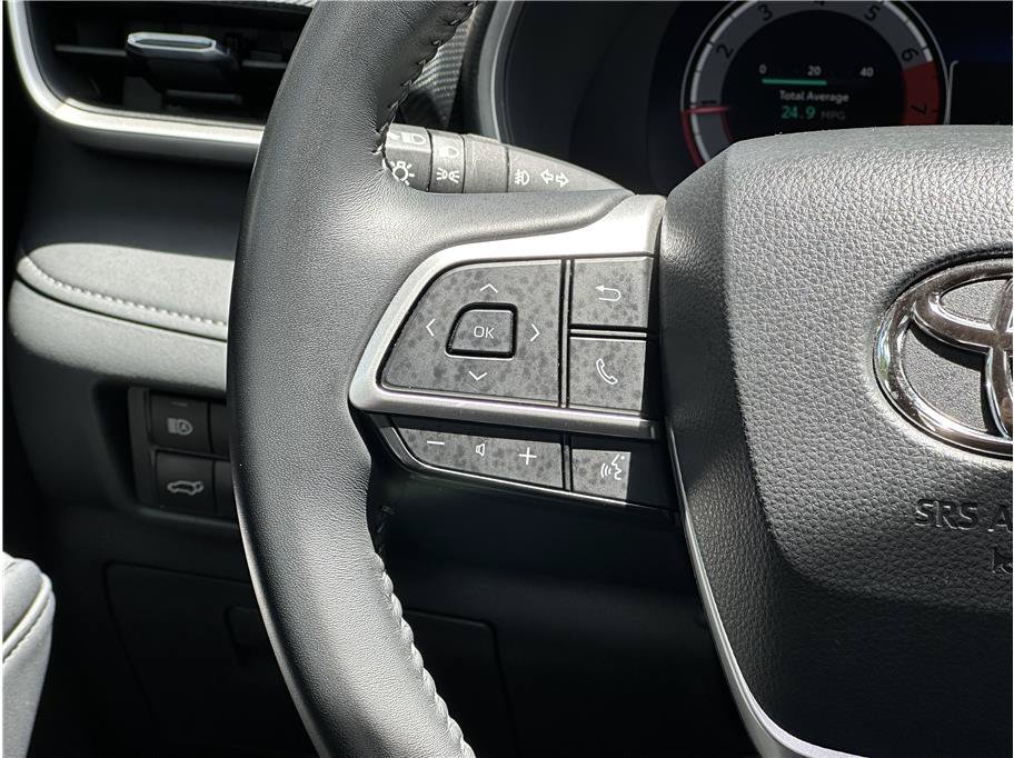 Used 2025 Toyota Highlander XSE AWD/4WD image 20