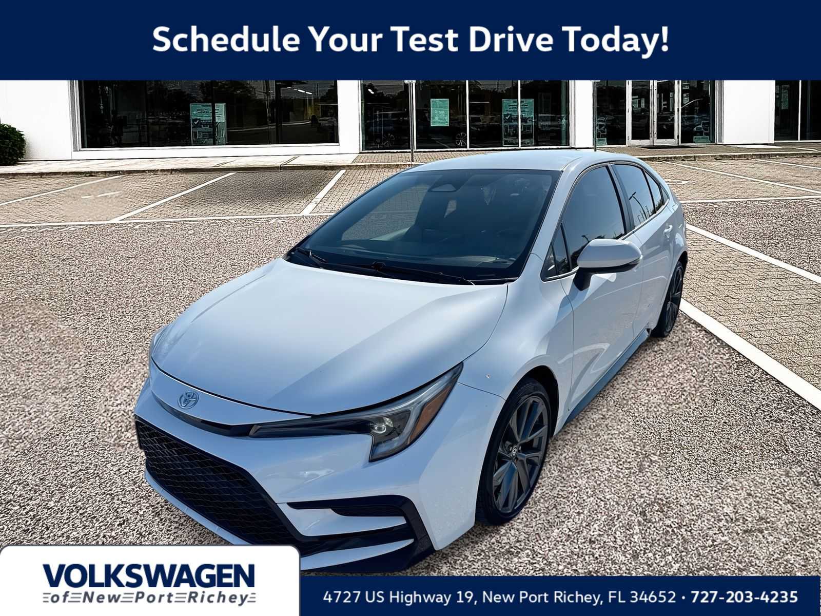 Used 2023 Toyota Corolla SE FWD image 1