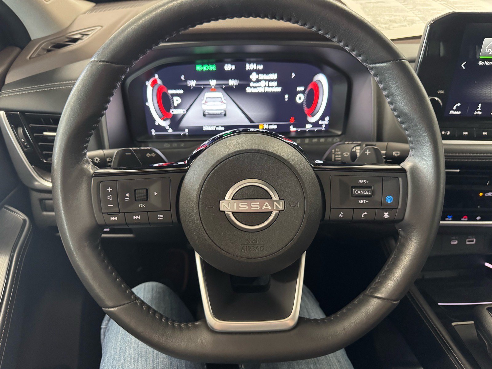 Used 2023 Nissan Rogue Platinum AWD/4WD image 26