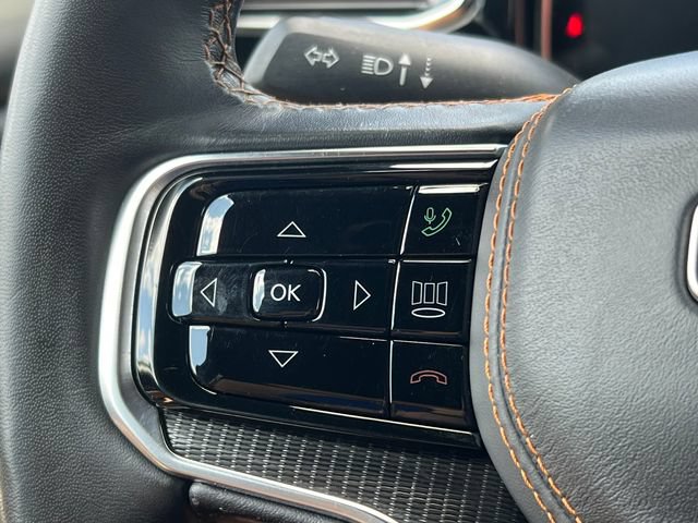 Used 2025 Jeep Grand Wagoneer Series III w/ Rear Seat Video Group 1 AWD/4WD image 21