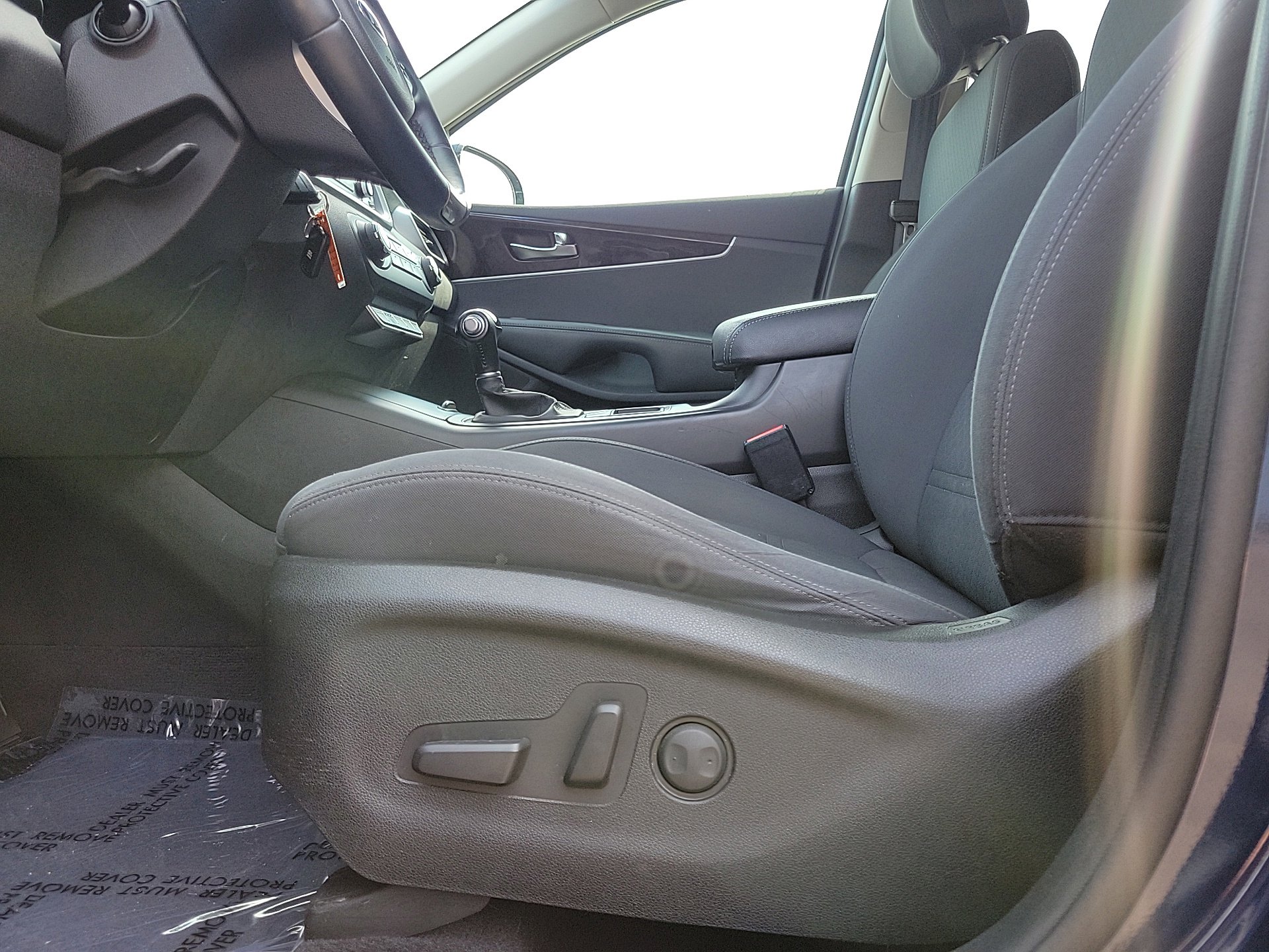 Used 2016 Kia Sorento LX w/ LX Convenience Package image 13