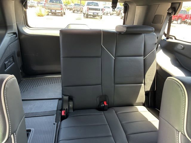 Used 2025 Cadillac Escalade Sport w/ LPO, Floor Liner Package AWD/4WD image 12