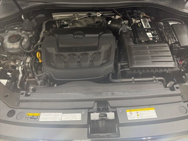 Used 2022 Volkswagen Tiguan SE AWD/4WD image 17