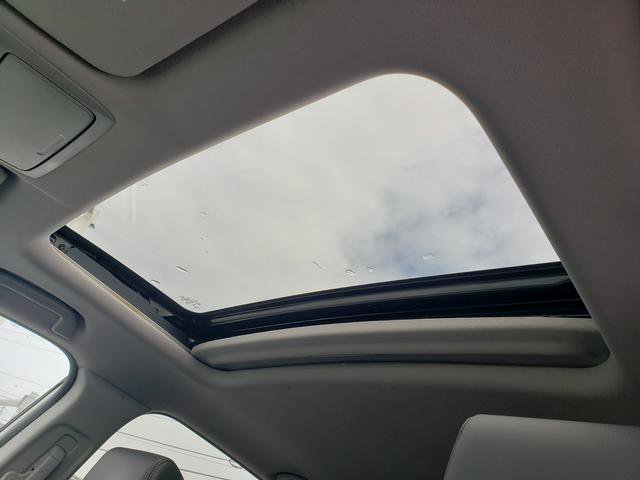 Used 2019 Honda CR-V Touring image 18