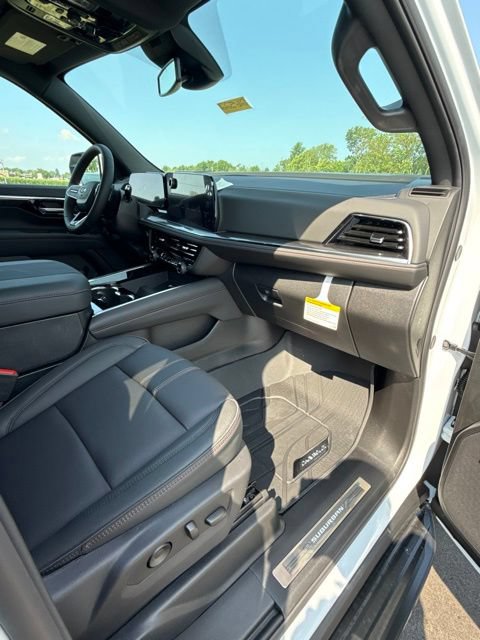 New 2026 Chevrolet Suburban RST w/ RST Capability Package AWD/4WD image 39