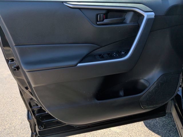 Used 2025 Toyota RAV4 LE FWD image 13