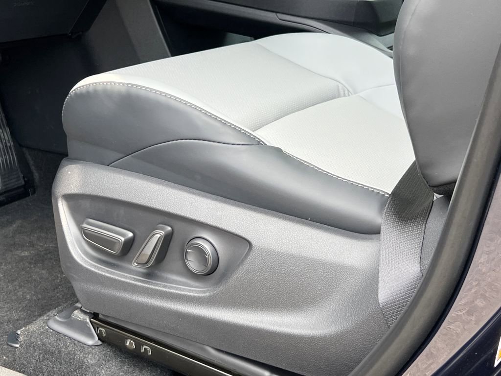 New 2026 Subaru Solterra Premium image 17