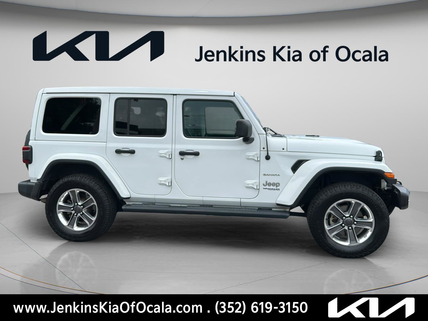 Used 2021 Jeep Wrangler Unlimited Sahara AWD/4WD image 2