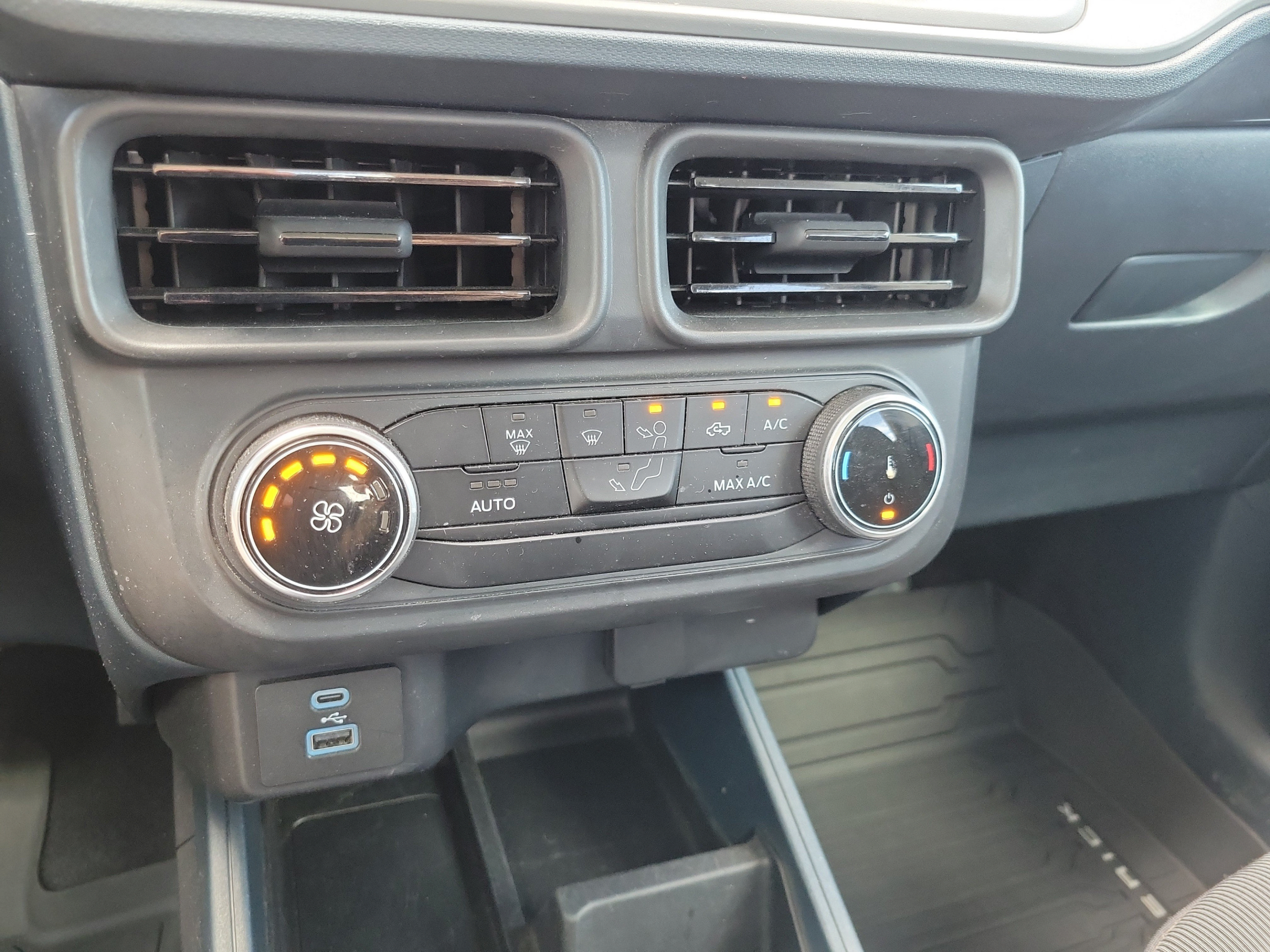Used 2023 Ford Maverick XL FWD image 29