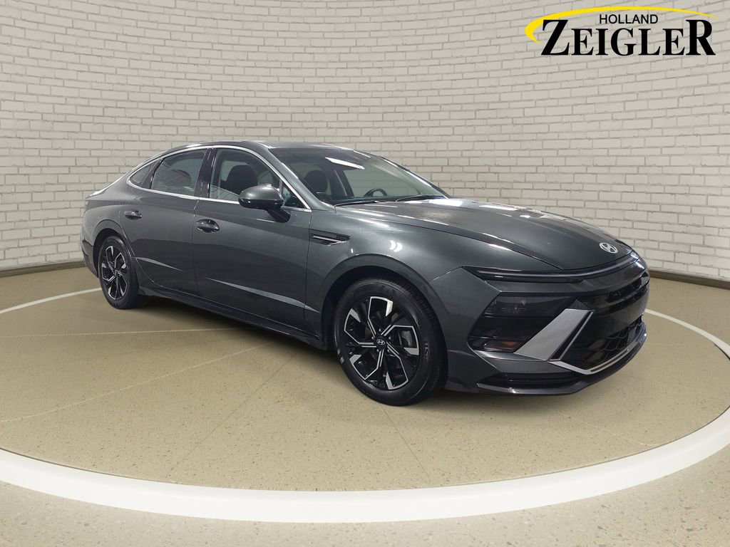 Certified 2025 Hyundai Sonata SEL image 3