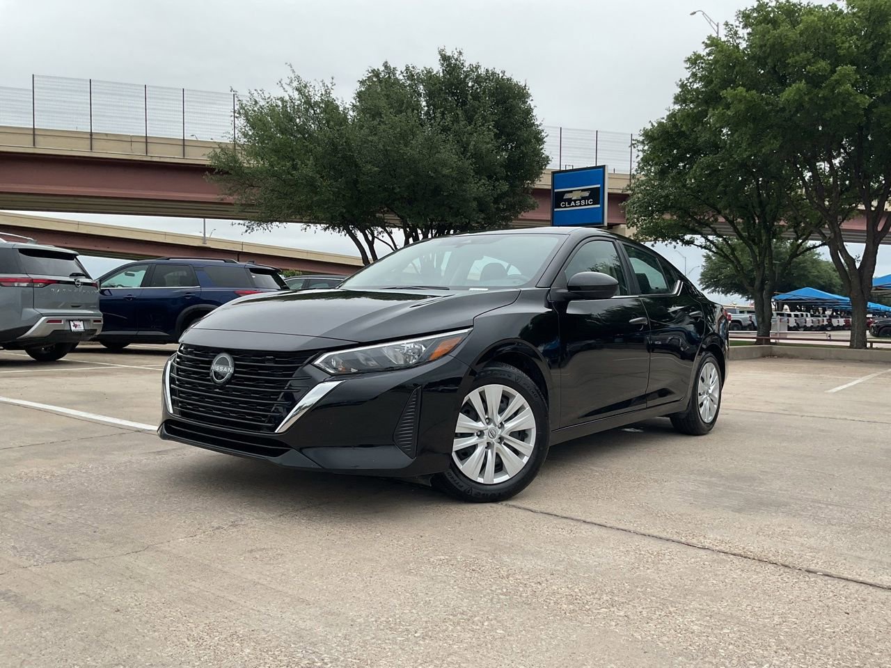 Used 2025 Nissan Sentra S FWD image 2
