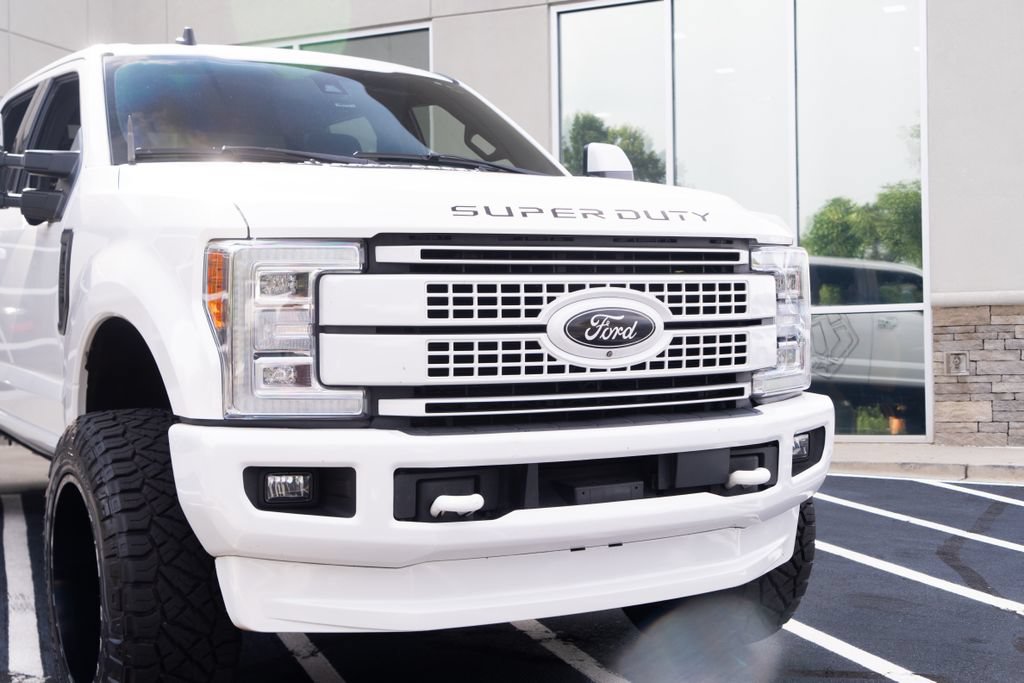 Used 2019 Ford F250 Platinum w/ Platinum Ultimate Package AWD/4WD image 5