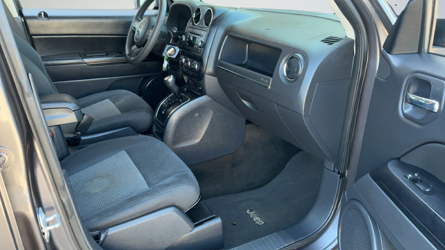 Used 2015 Jeep Patriot Sport w/ Power Value Group FWD image 22
