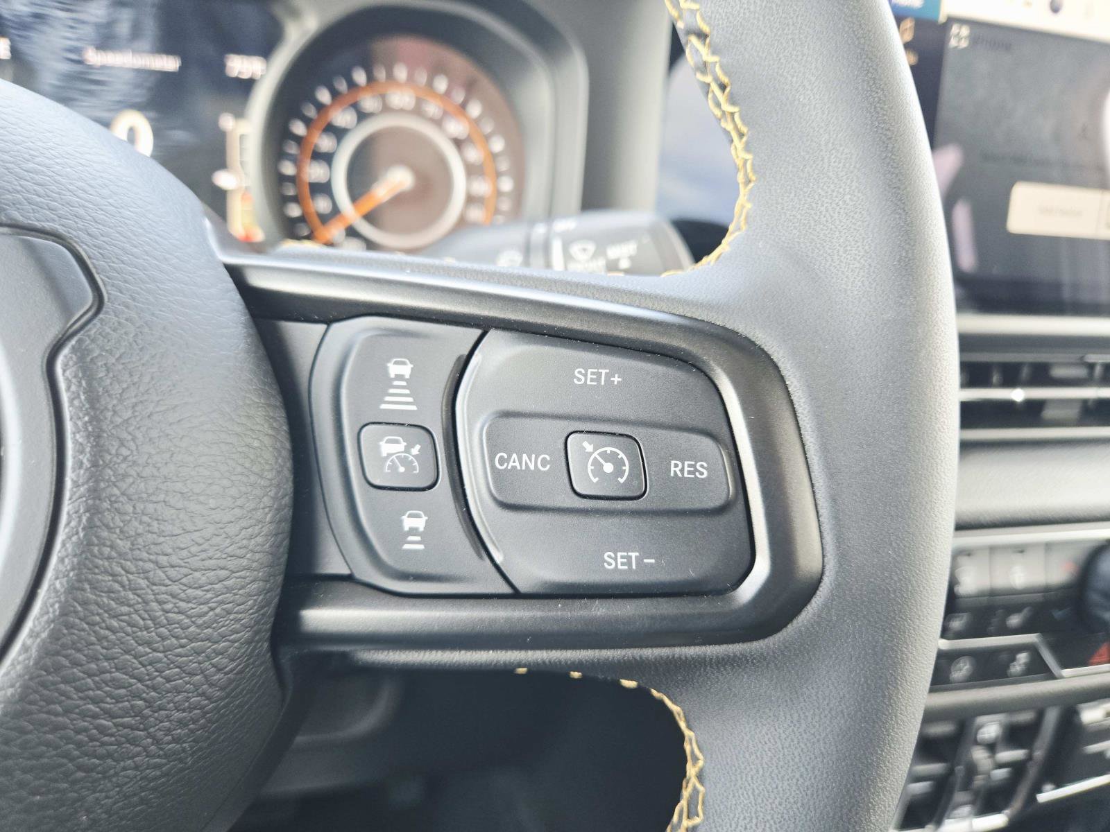 Used 2024 Jeep Gladiator Sport image 24