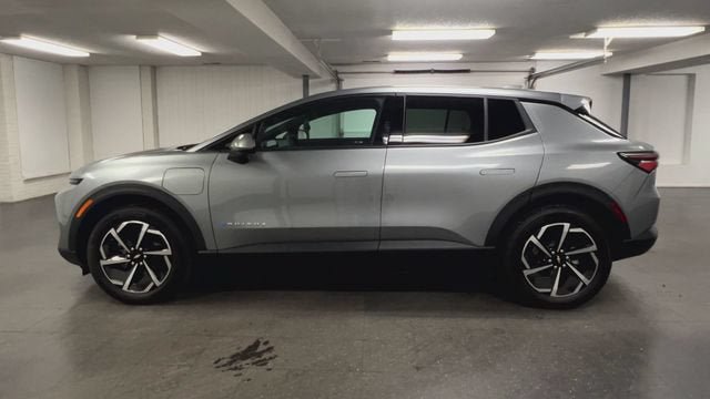 Certified 2025 Chevrolet Equinox EV LT FWD image 5