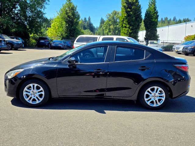 Used 2016 Scion iA FWD image 4