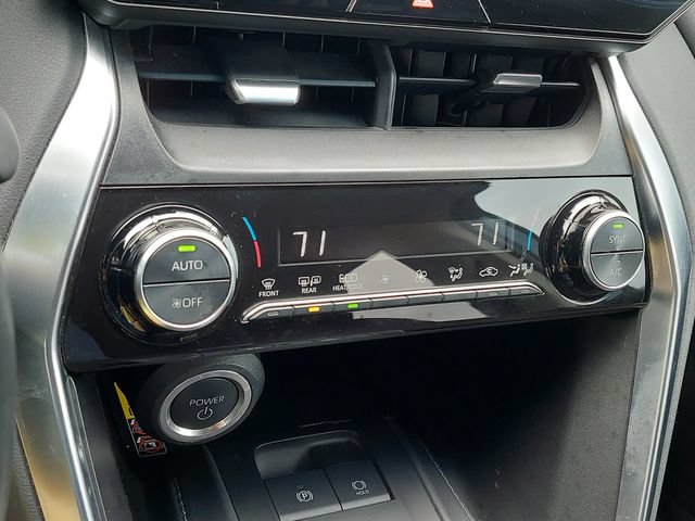 Used 2024 Toyota Venza LE AWD/4WD image 34