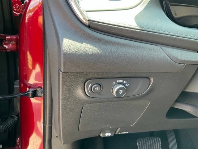 Used 2025 Buick Encore GX Avenir w/ Avenir Technology Package AWD/4WD image 9