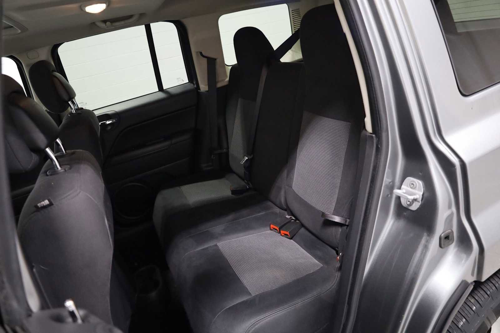 Used 2014 Jeep Patriot Latitude w/ Sun/Sound Group image 31