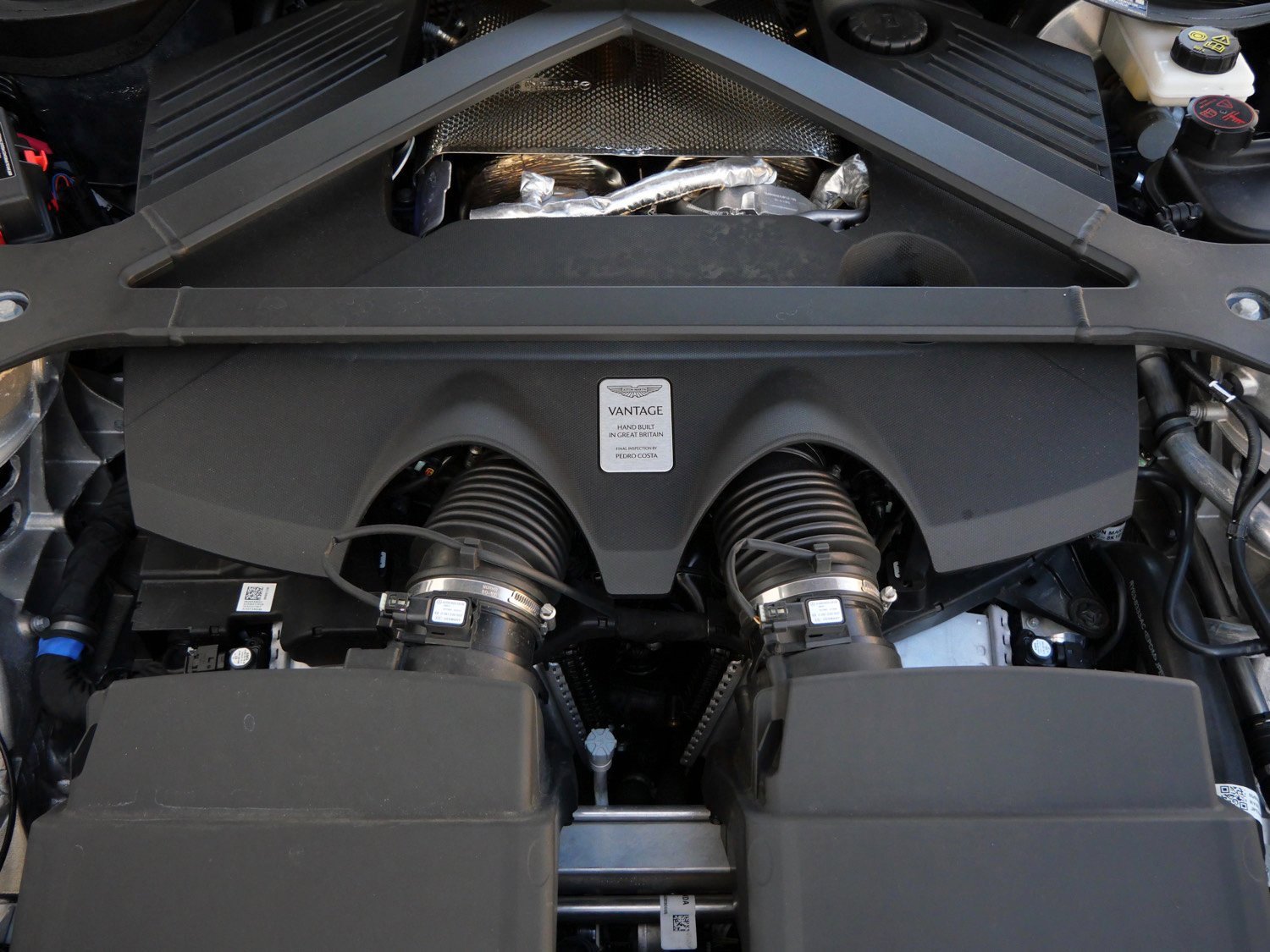 Used 2025 Aston Martin V8 Vantage image 27