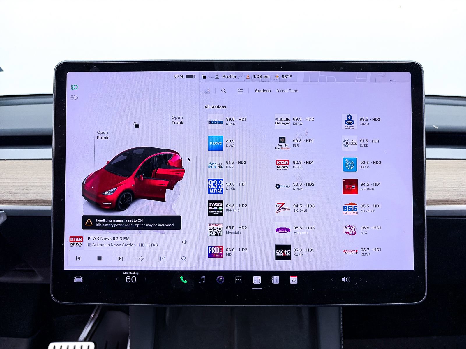 Used 2024 Tesla Model Y Performance AWD/4WD image 4