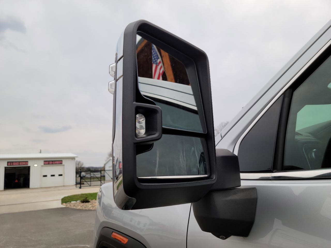 Used 2021 GMC Sierra 3500 SLT w/ SLT Preferred Package image 21