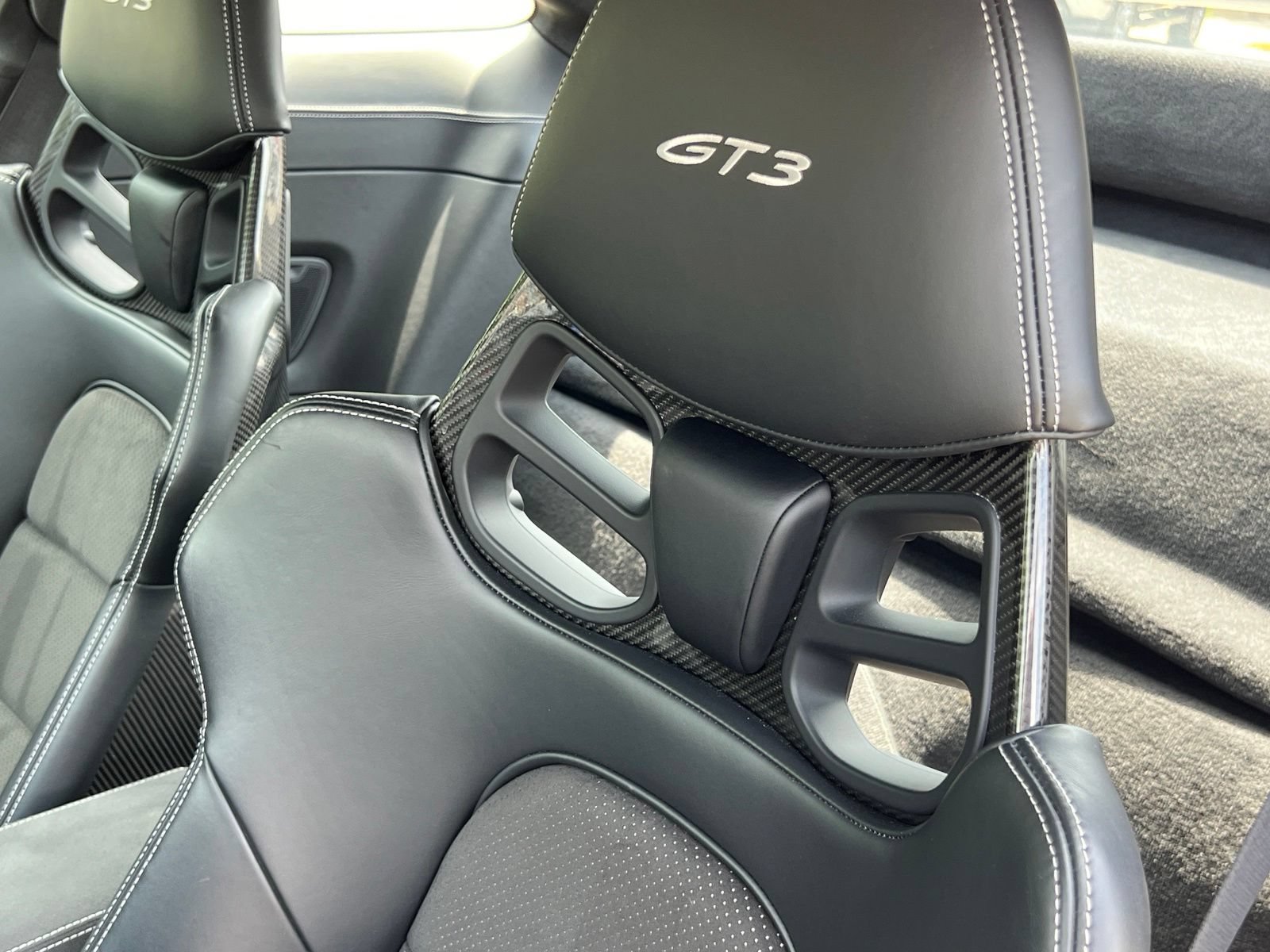 Certified 2022 Porsche 911 GT3 RWD image 34