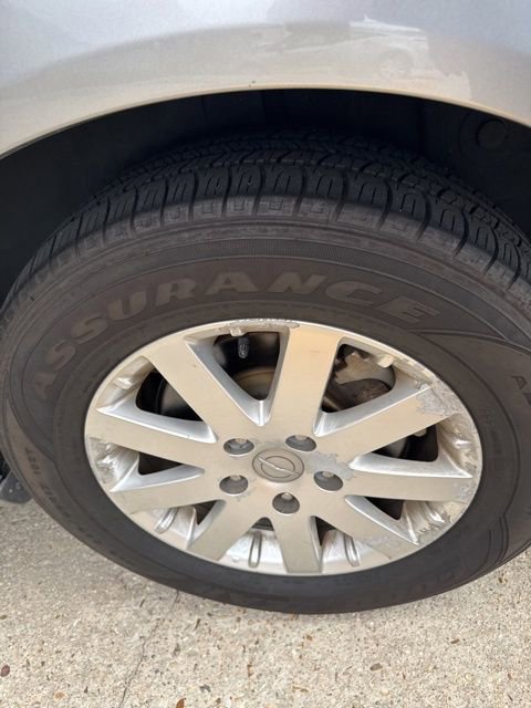 Used 2016 Chrysler Town & Country Touring image 25