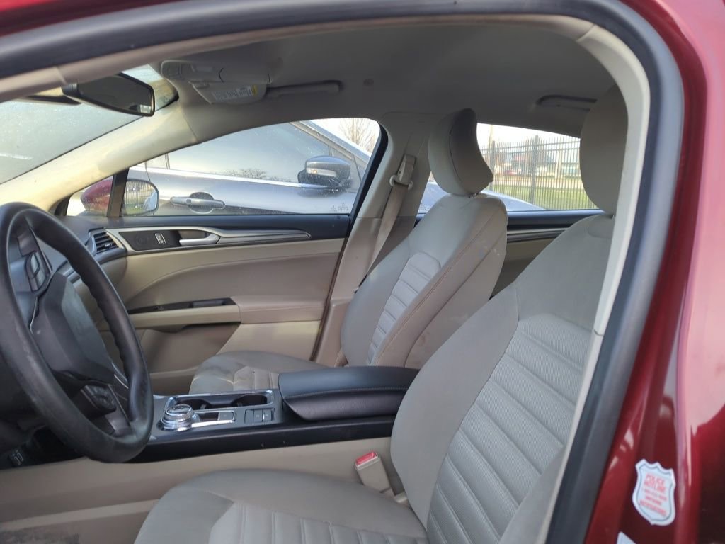 Used 2019 Ford Fusion SE image 6