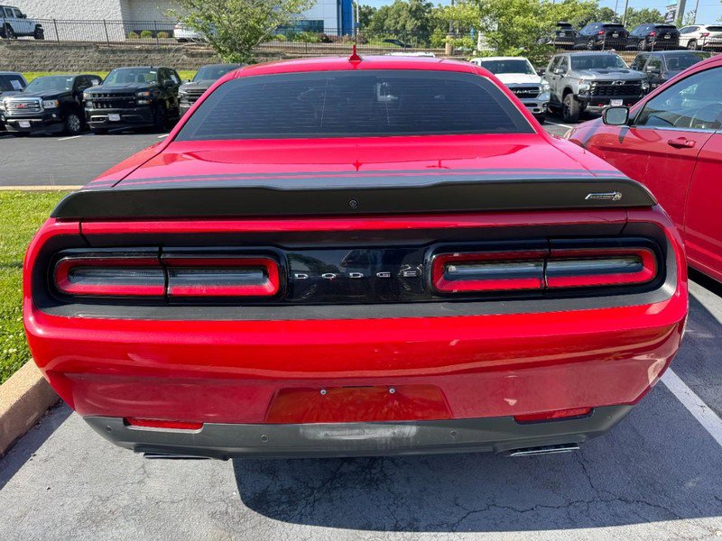 Used 2016 Dodge Challenger R/T Scat Pack w/ Leather Interior Group RWD image 5