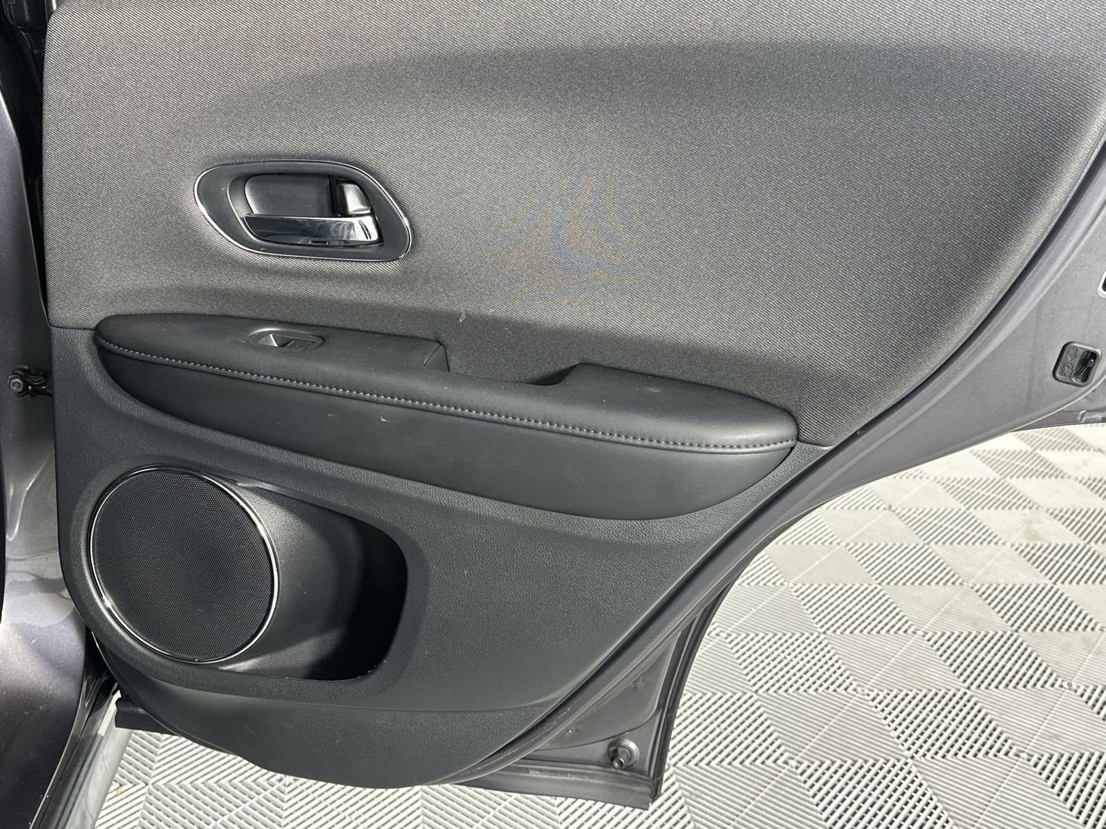 Used 2020 Honda HR-V EX image 32