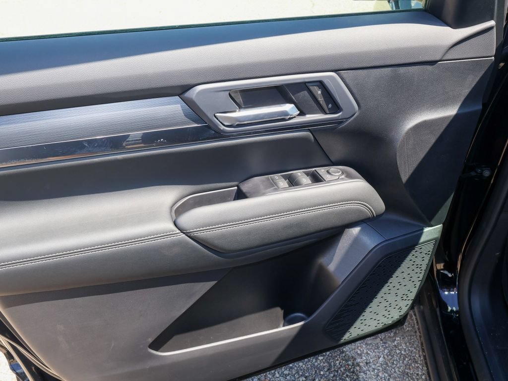 New 2027 GMC Terrain Elevation w/ LPO, Floor Liner Package FWD image 9
