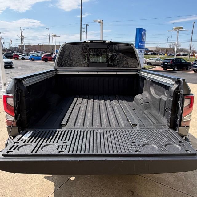 Used 2021 Nissan Titan PRO-4X w/ Pro-4x Utility Package AWD/4WD image 14