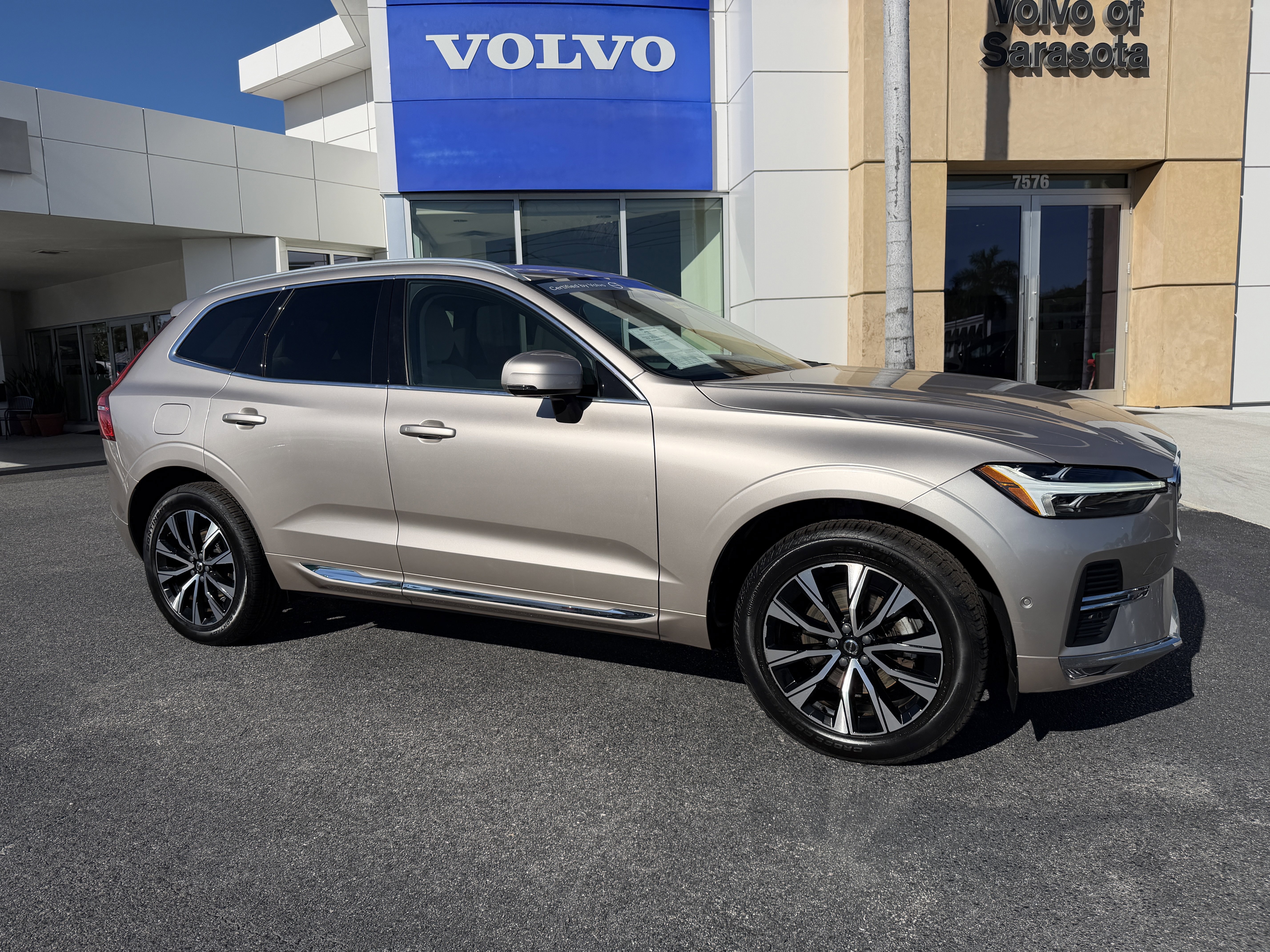 Certified 2023 Volvo XC60 B5 Plus w/ Protection Package Premier