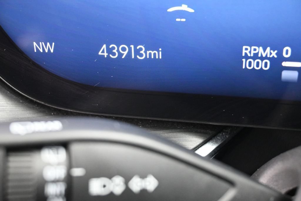 Used 2024 Buick Envision Preferred AWD/4WD image 34