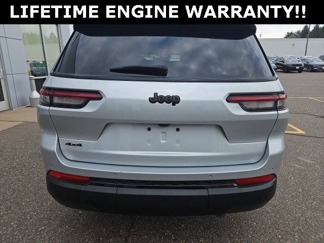 Used 2024 Jeep Grand Cherokee L Laredo image 6