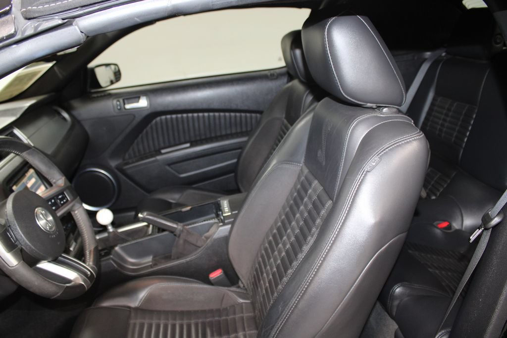 Used 2012 Ford Mustang Shelby GT500 w/ SVT Performance Pkg RWD image 16