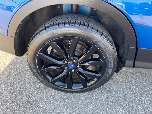 Used 2017 Ford Escape SE w/ SE Sport Appearance Package FWD image 39