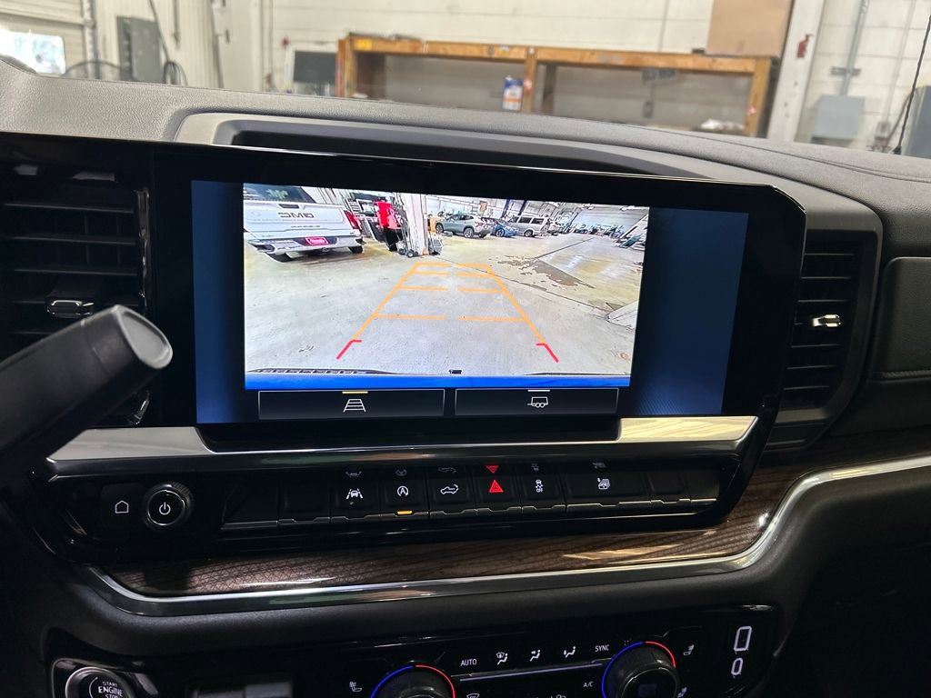 Used 2025 Chevrolet Silverado 1500 LT image 16