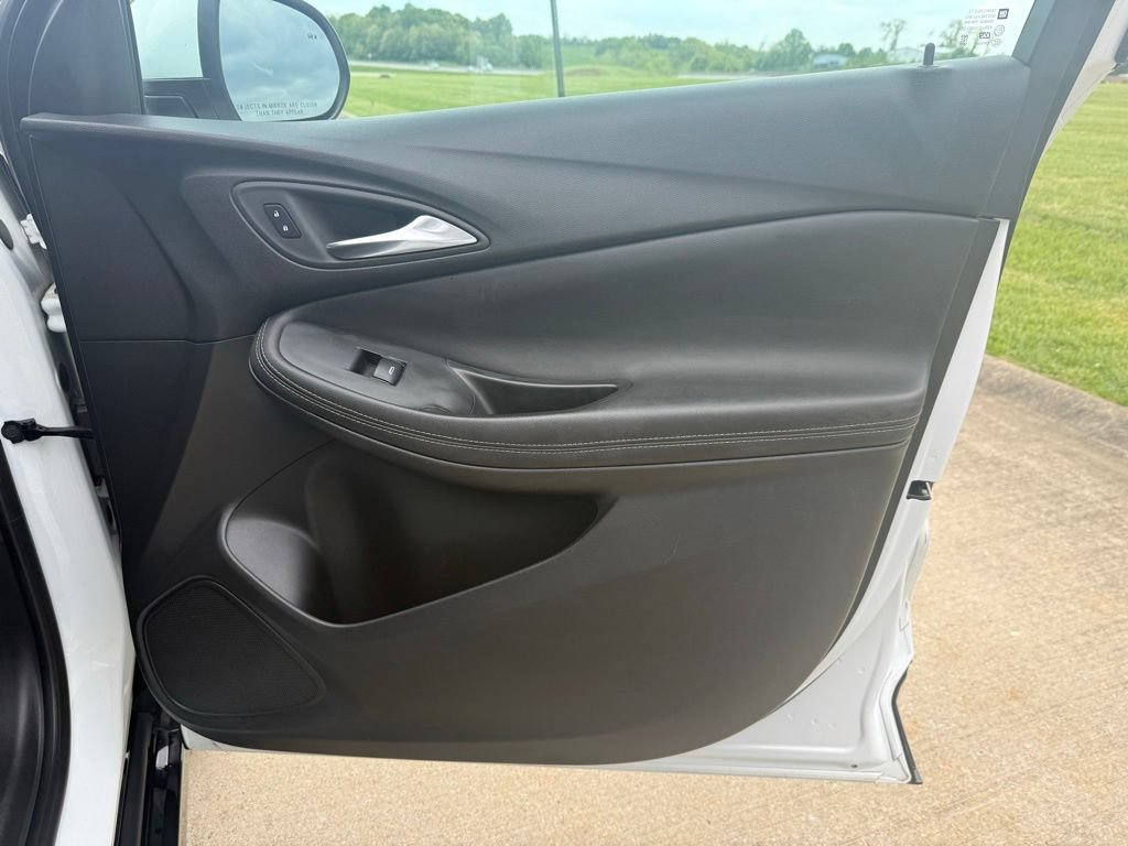 Used 2024 Buick Encore GX Sport Touring FWD image 18