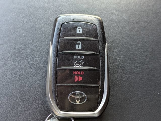 Used 2020 Toyota Land Cruiser AWD/4WD image 31